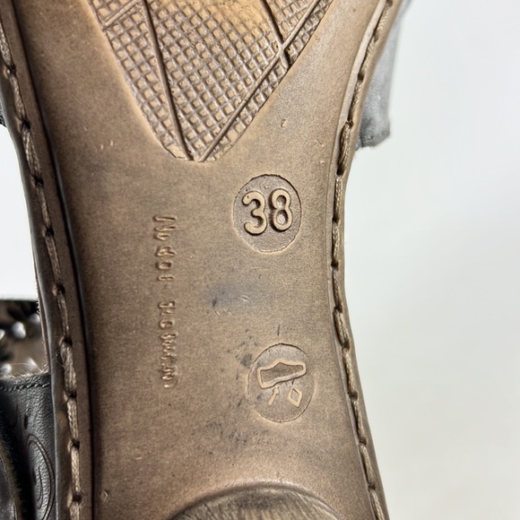 Rieker grey leather floral cut out Mary Jane minimalist heels women’s size 7 - Picture 9 of 9